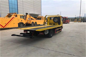 金台非事故拖车