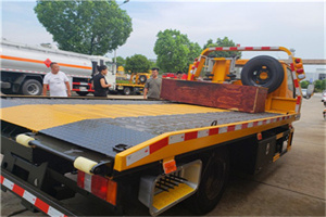 金台附近拖车电话号码服务